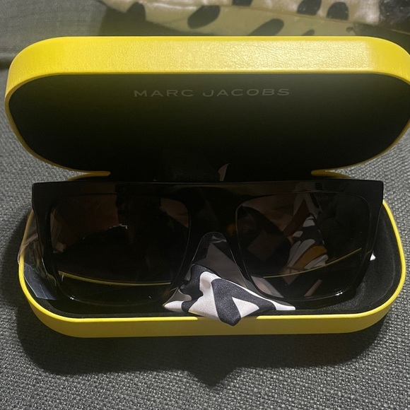 Marc Jacobs Eyewear Square Frame Sunglasses NWT